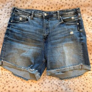 Silver Jean Co Womens Size 32 Lightly Distressed Jean Shorts - Sure Thing